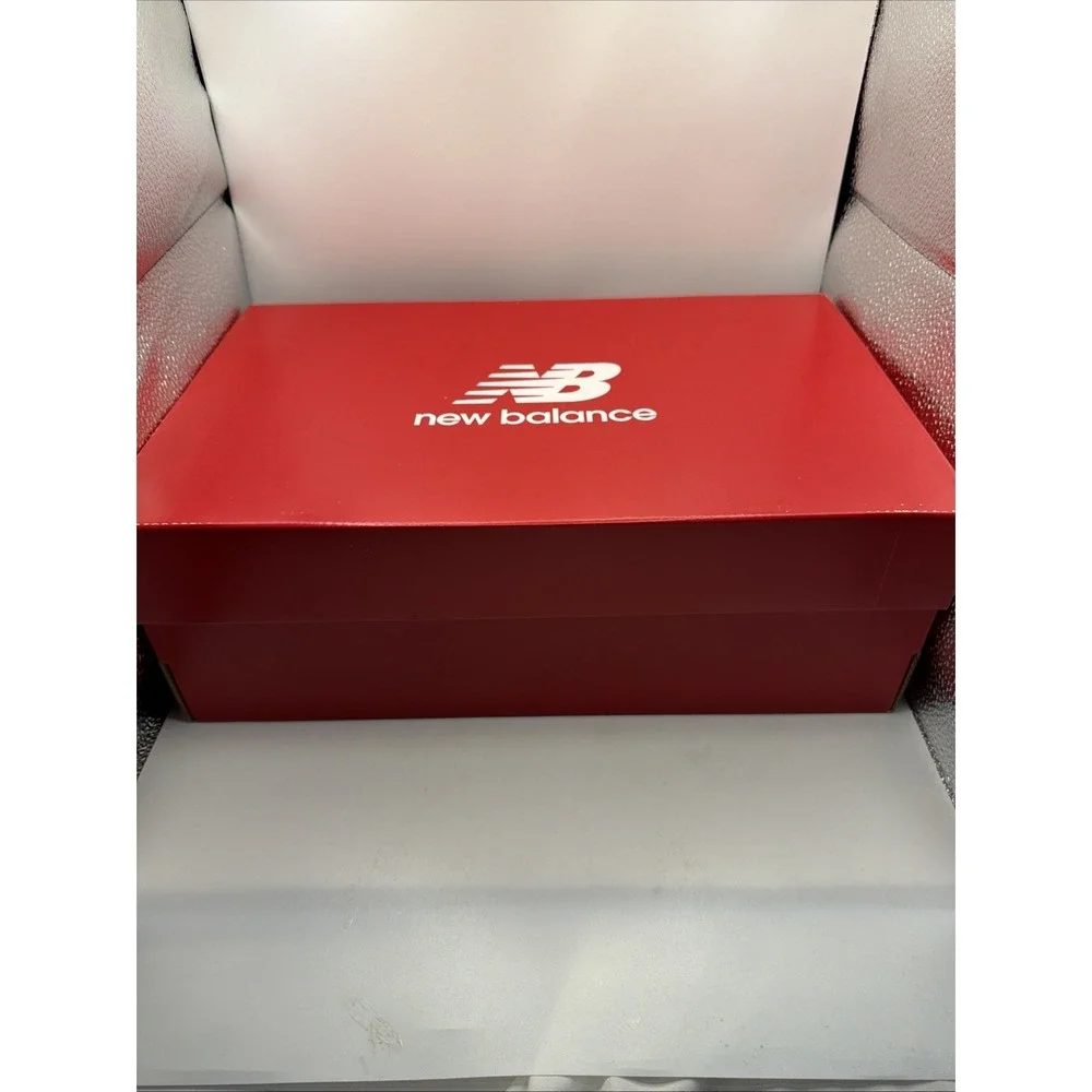 New Balance Men's Running Shoe Fresh‎ Foam. 880V15 Grey/Grey. Size 12D. M880F15